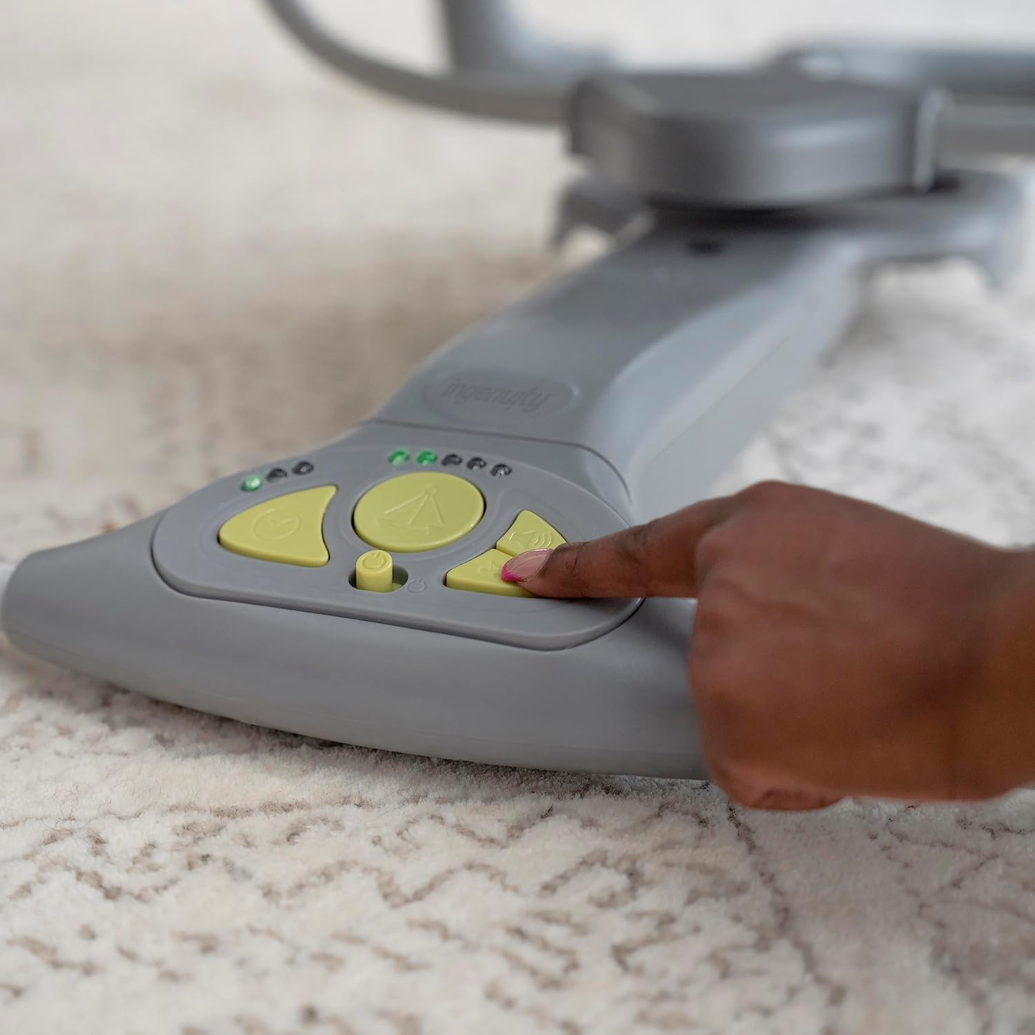 Ingenuity - Swing 'N Go Portable Swing Hugs & Hoots | 0-9 M