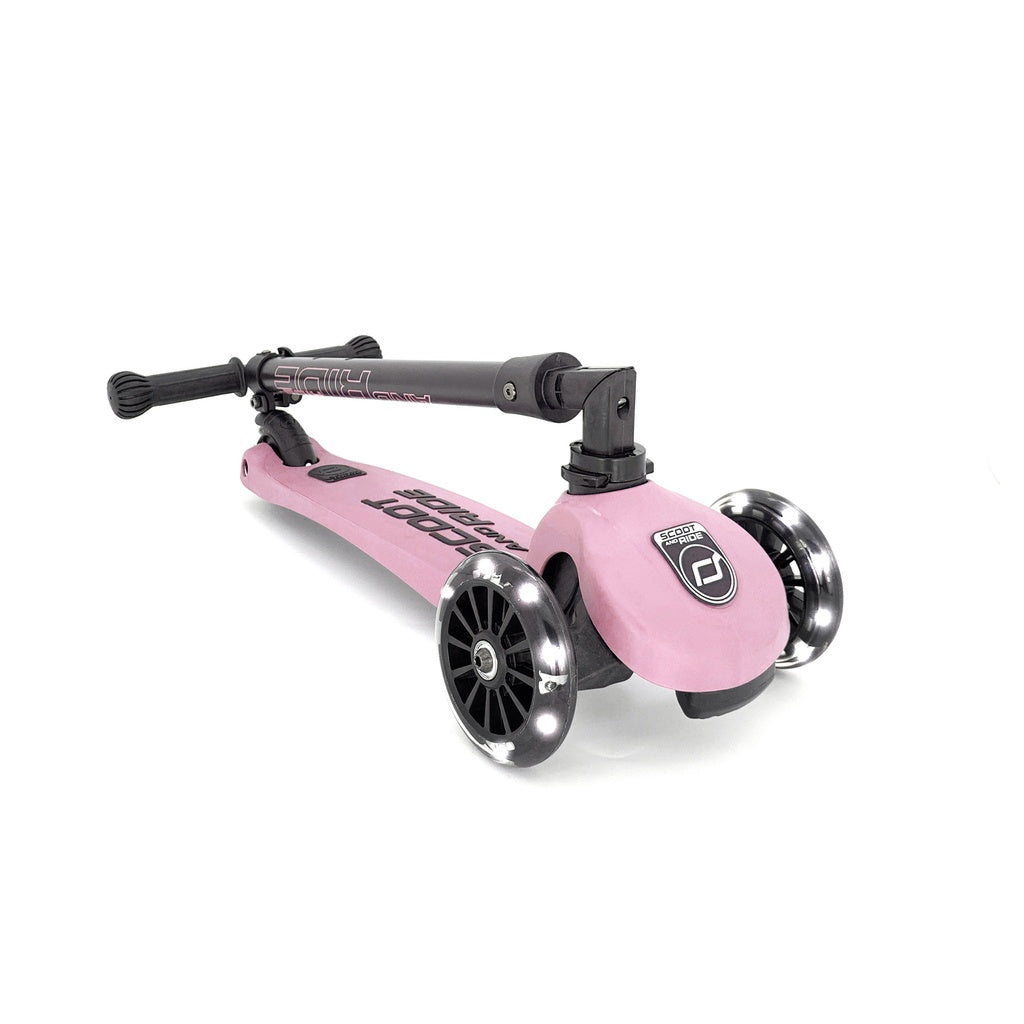 Scoot & Ride - Highwaykick 3 LED Ride-On