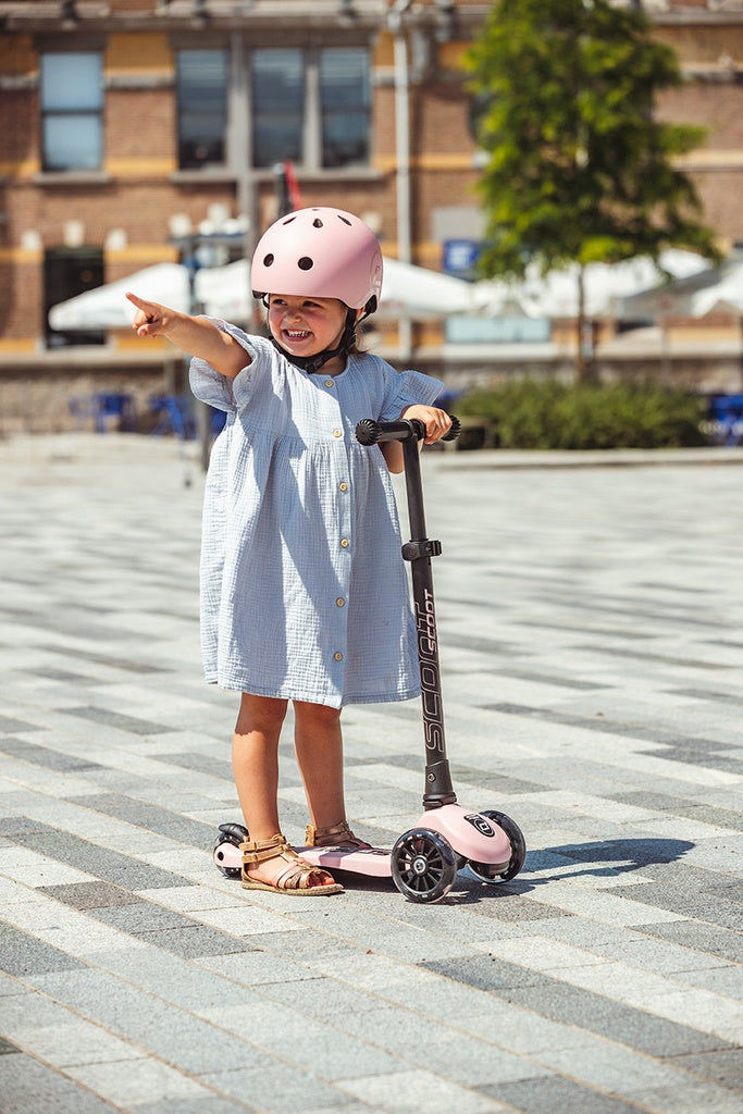 Scoot & Ride - Highwaykick 3 LED Ride-On