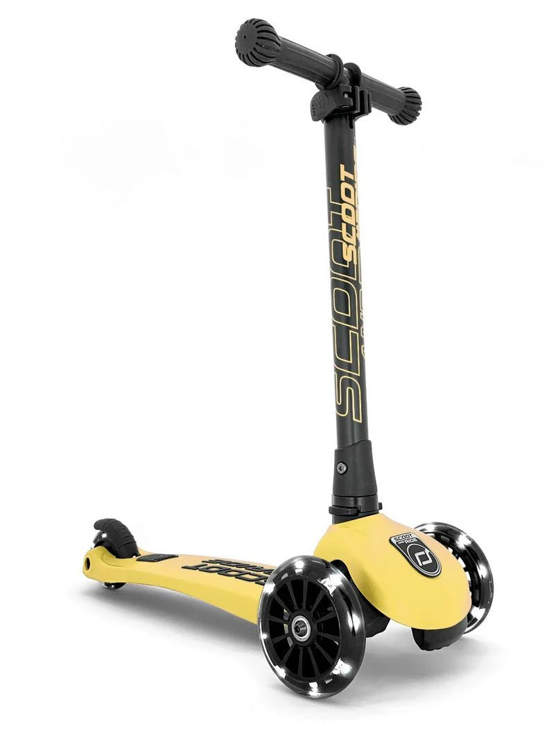 Scoot & Ride - Highwaykick 3 LED Ride-On